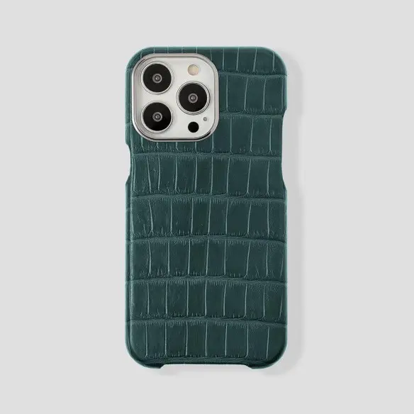 Classic Alligator Case for iPhone 15