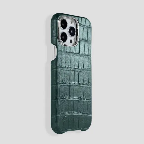 Classic Alligator Case for iPhone 15