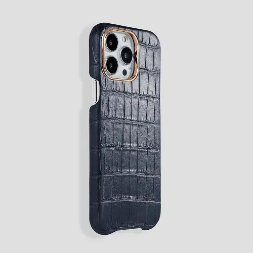 Classic Alligator Case for iPhone 16