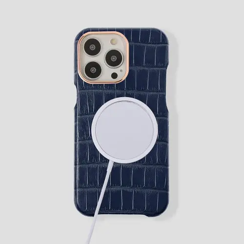 Classic Alligator Case for iPhone 16